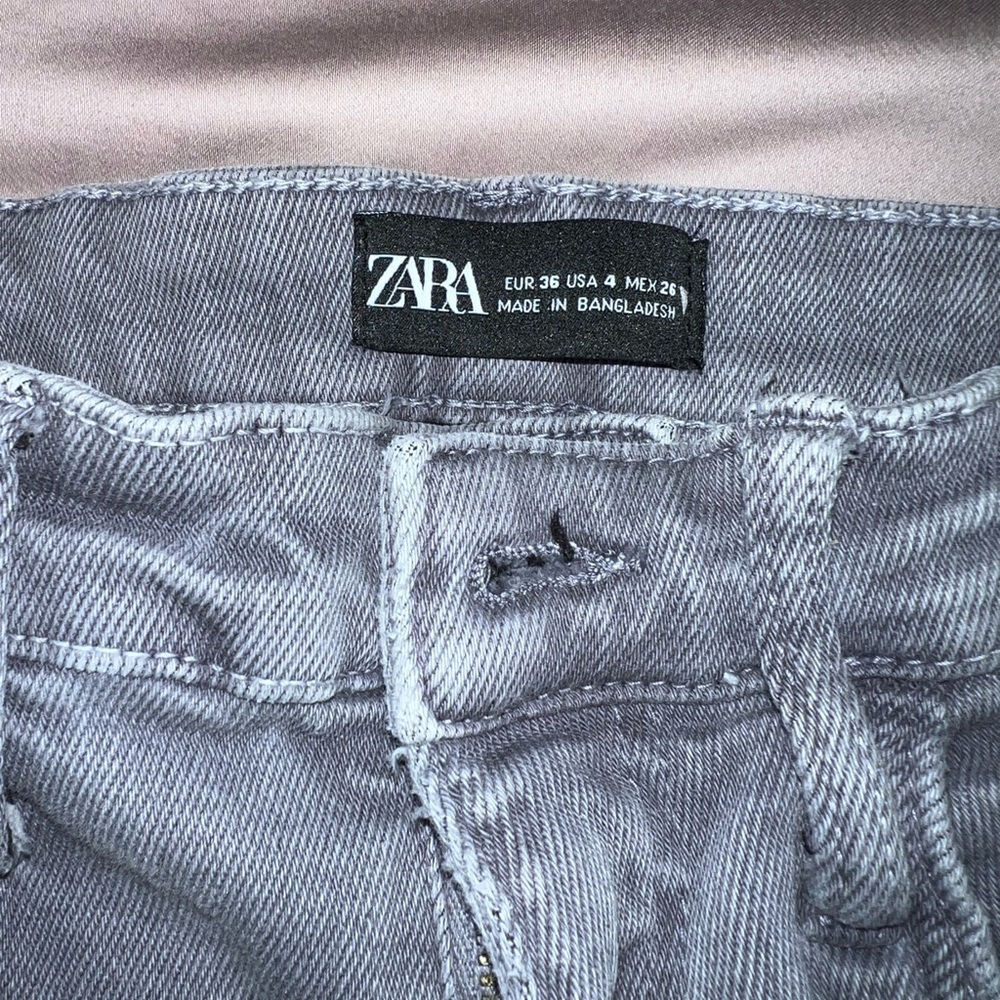 Selling this small gray jeans Zara